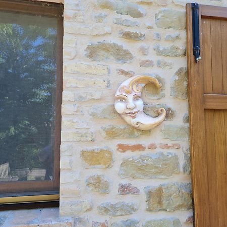 Amandola La Mela Rosa Bed & Breakfast מראה חיצוני תמונה