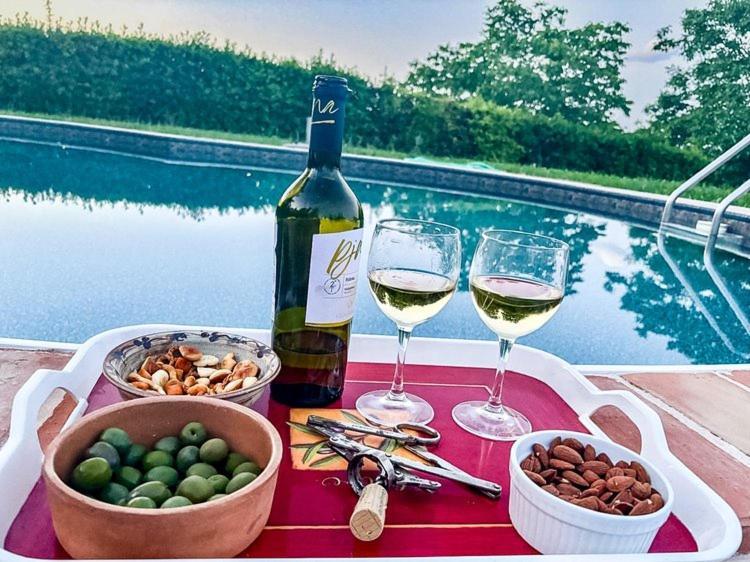 Amandola La Mela Rosa Bed & Breakfast מראה חיצוני תמונה
