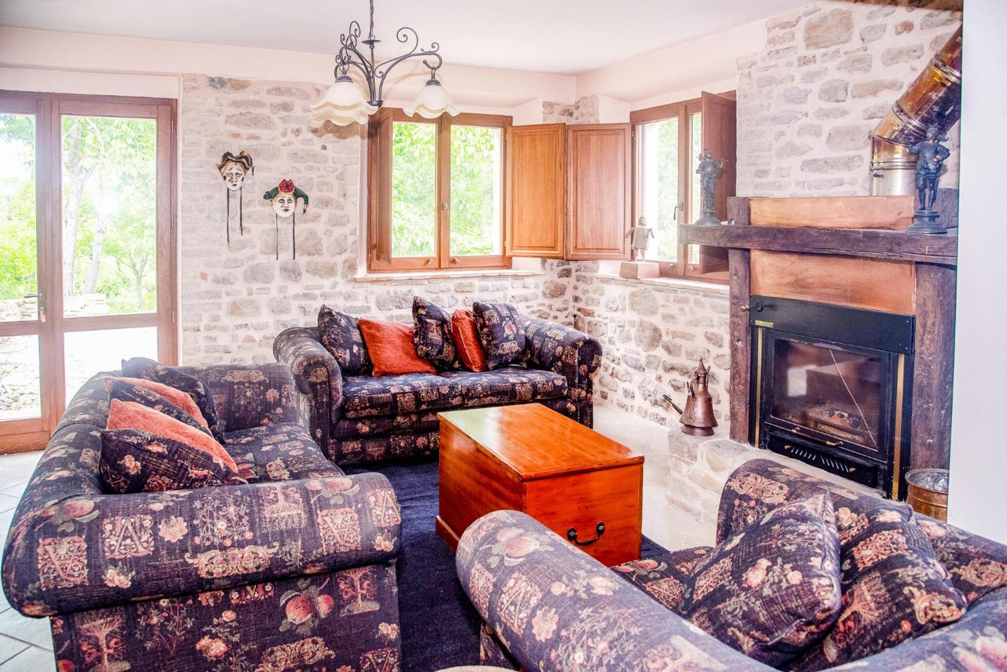 Amandola La Mela Rosa Bed & Breakfast מראה חיצוני תמונה