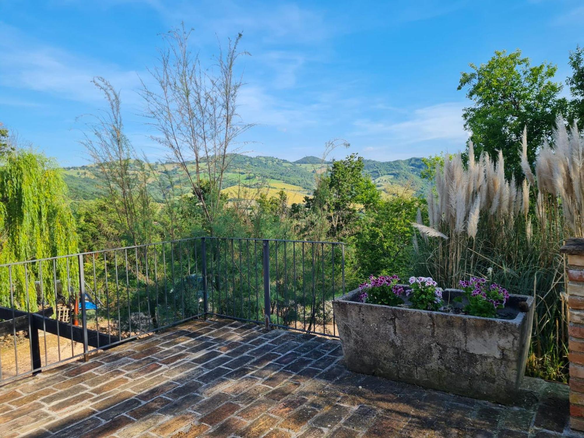 Amandola La Mela Rosa Bed & Breakfast מראה חיצוני תמונה